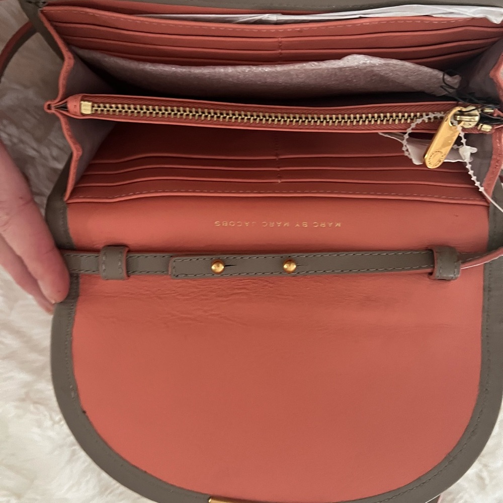 Marc by Marc Jacobs Wallet/Clutch with strap NEW - Picture 3 of 4